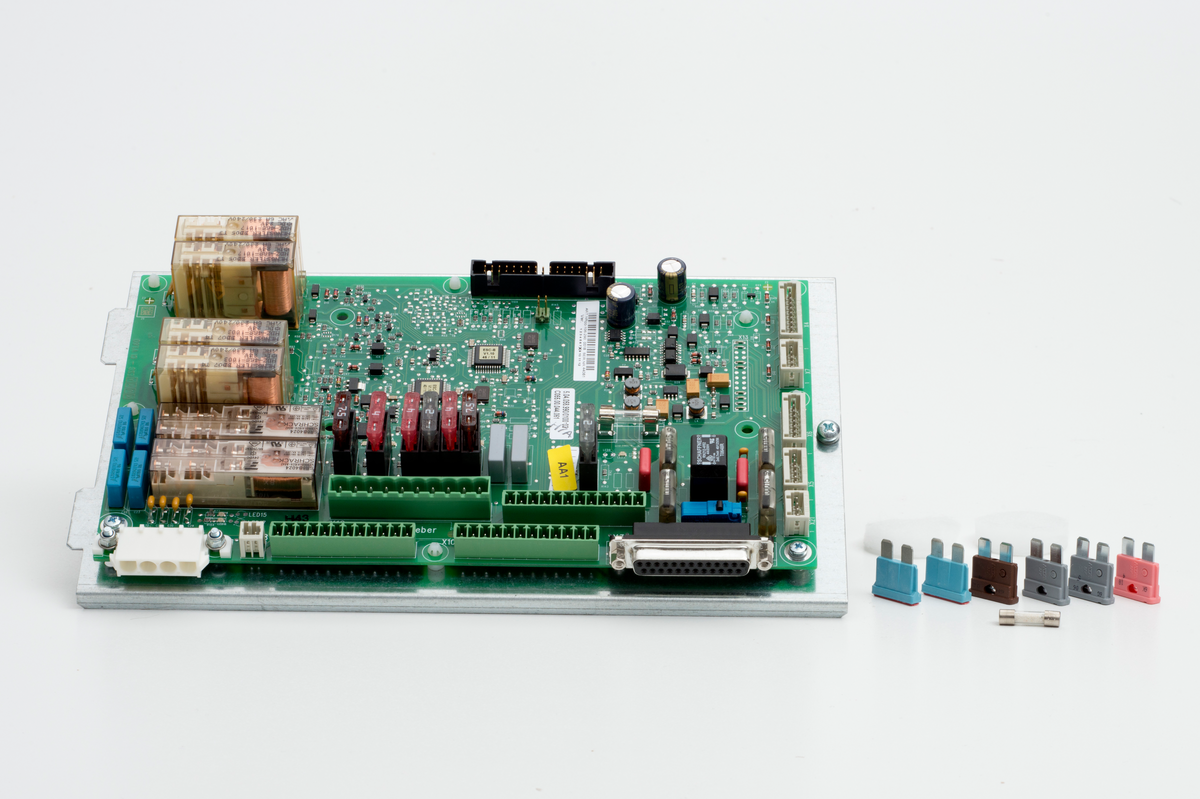 KUKA 00-106-290 ESC (Güvenlik Devresi) Kartı