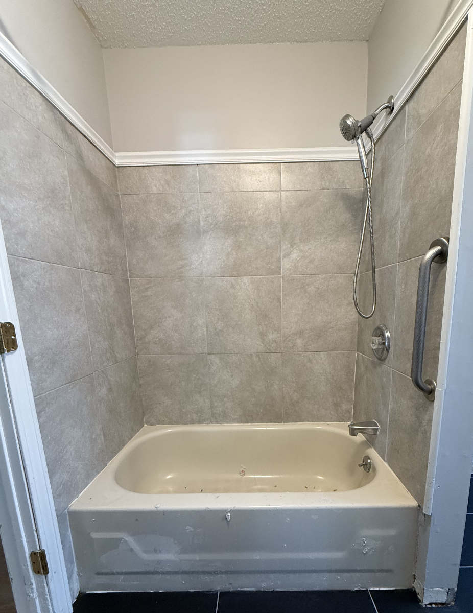 Before — Deep Soaking Tub Remodel in Wolcott, CT