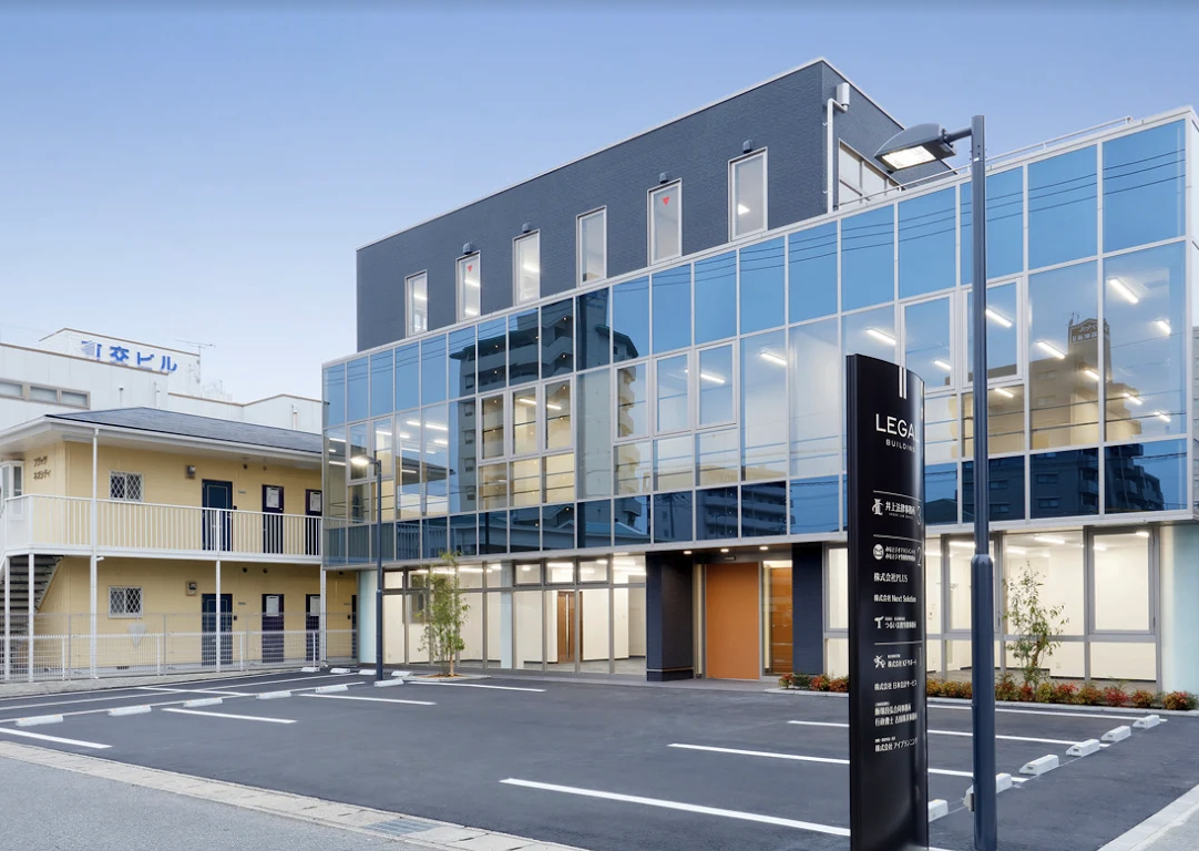 リーガルビル外観