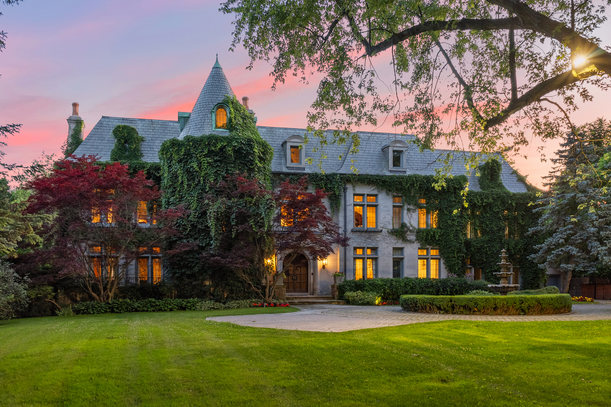 The Bridle Path Estate - Main