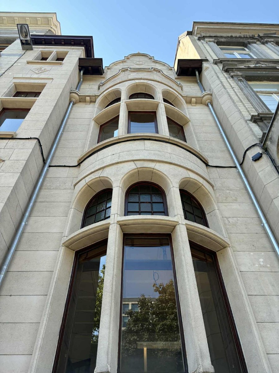 Immeuble Art Déco - Tourelle aux vitres cristallines