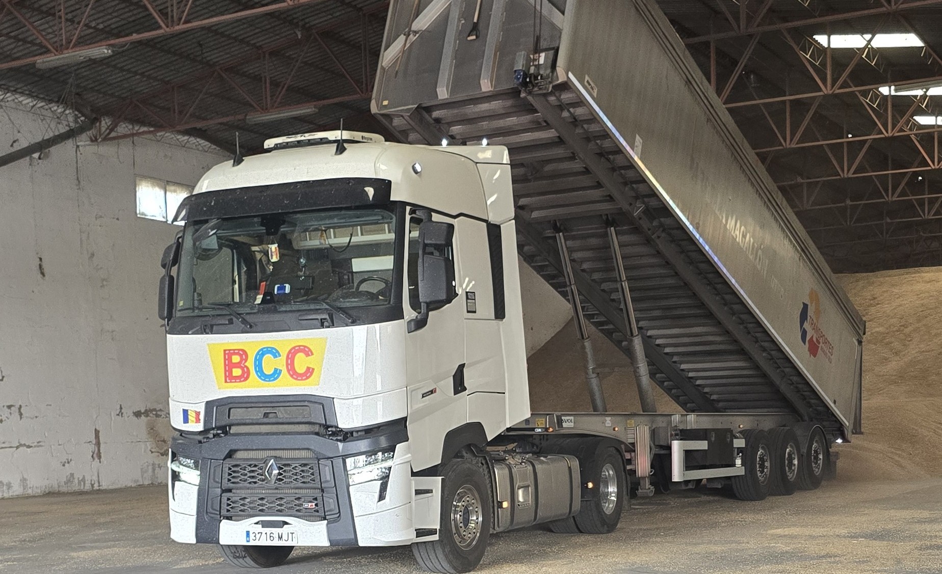 Camión de Transportes Manjuli SLU