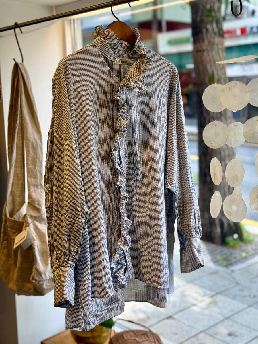 Toujours 비숍 러플 셔츠