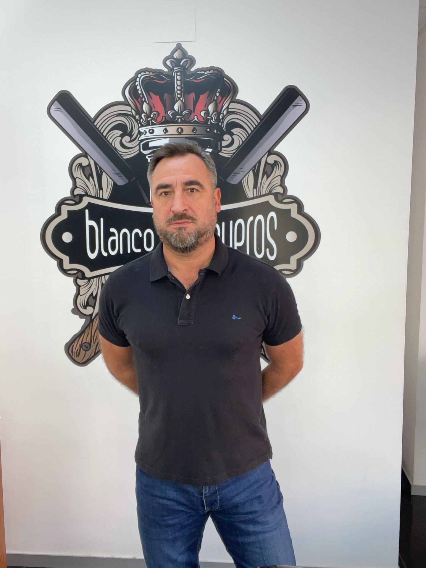 Roberto, barbero fundador de Blanco Peluqueros en Barrocanes, Ourense
