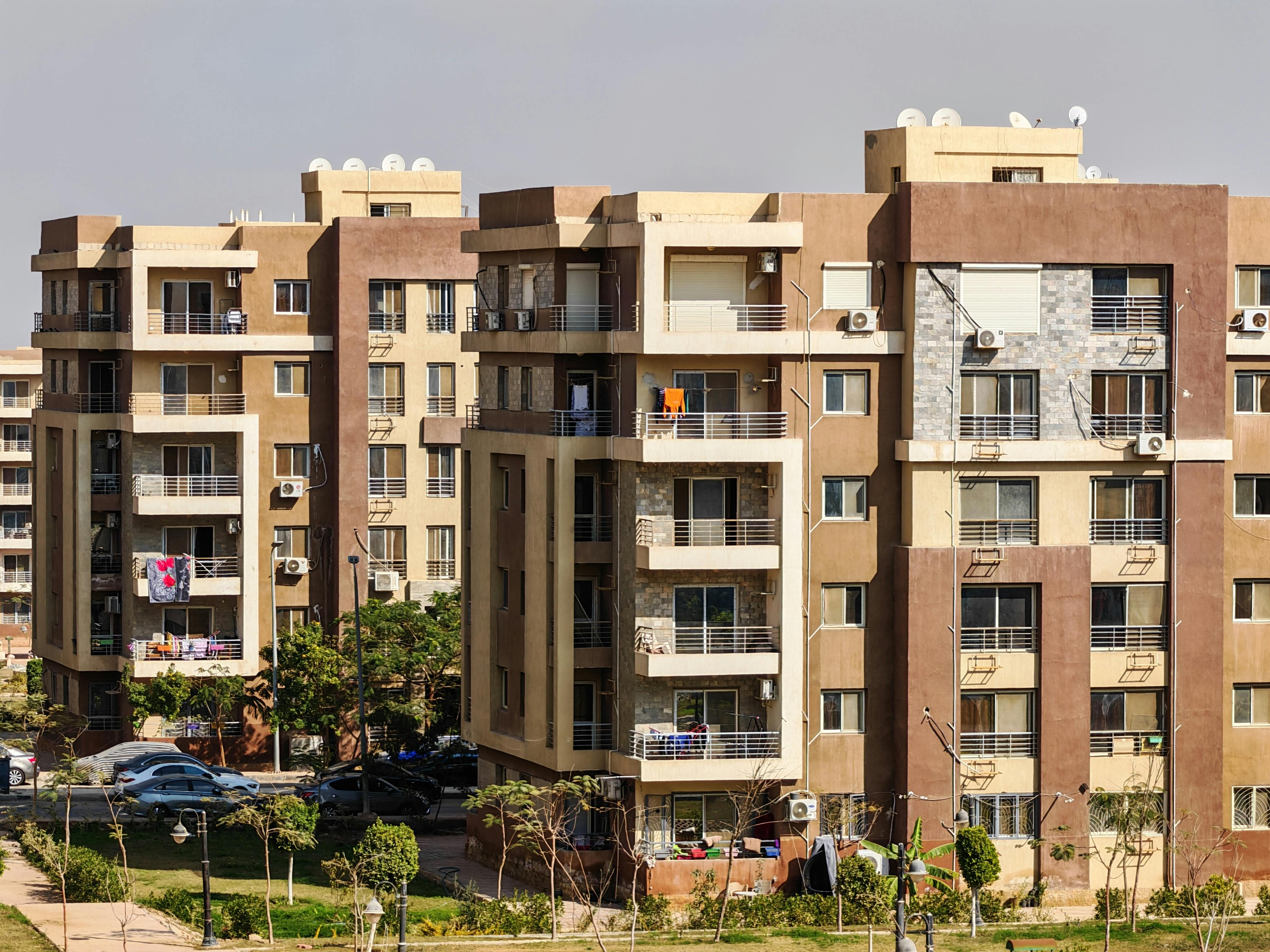 side-by-side investment scenarios and allocation comparison