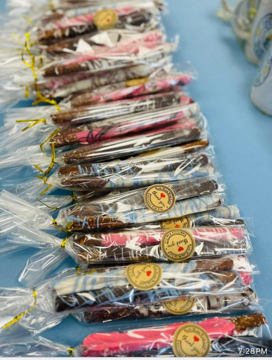 Chocolate Dipped Pretzel Rods