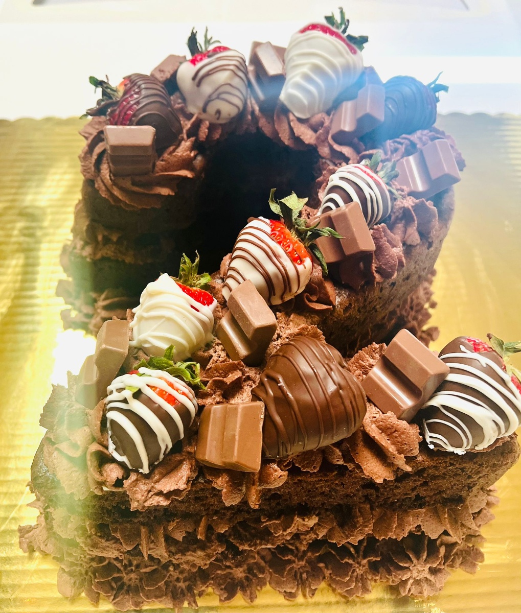 Numbered Cake for Birthday Celebrations