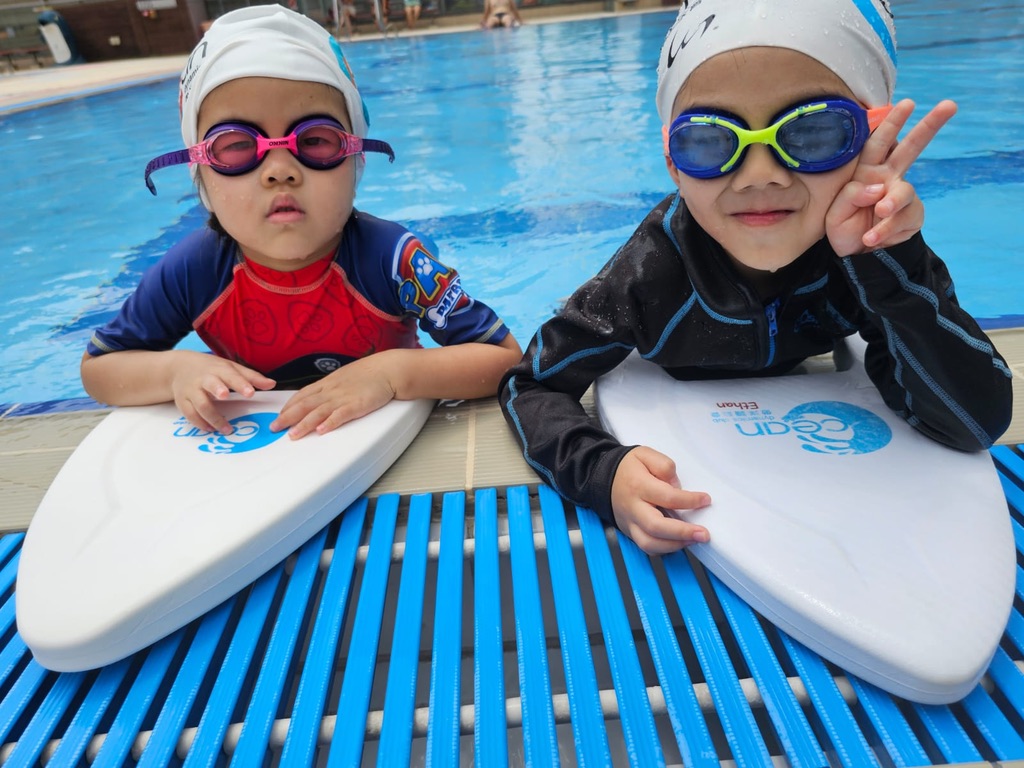 兒童游泳班