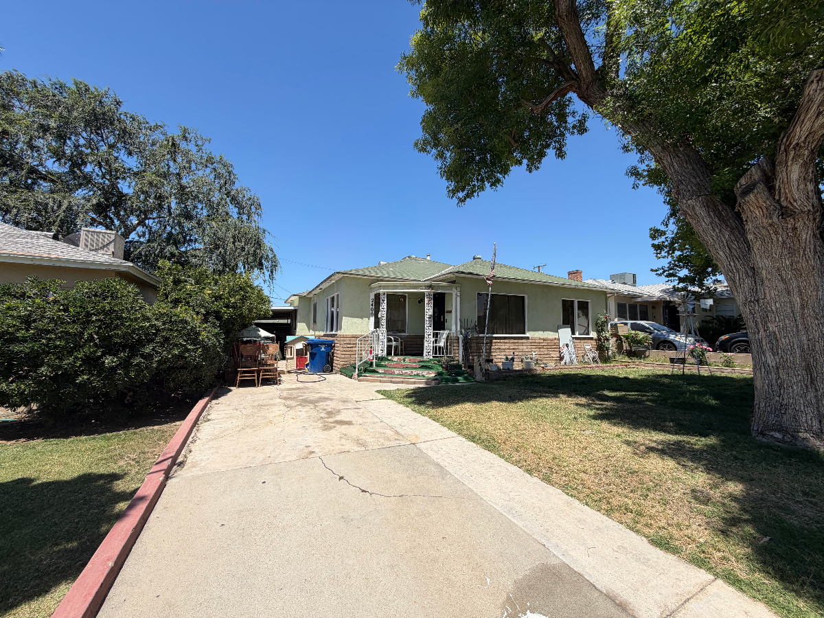 Bakersfield CA fix and flip investment property 3 bed 2 bath single family home off market deal Kern County detached garage work shed