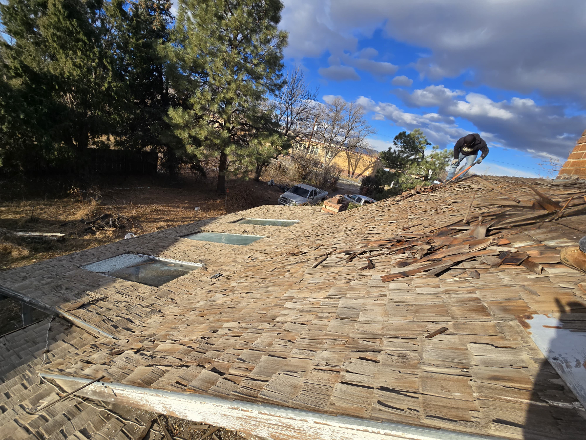 Removing deteriorated wood shakes