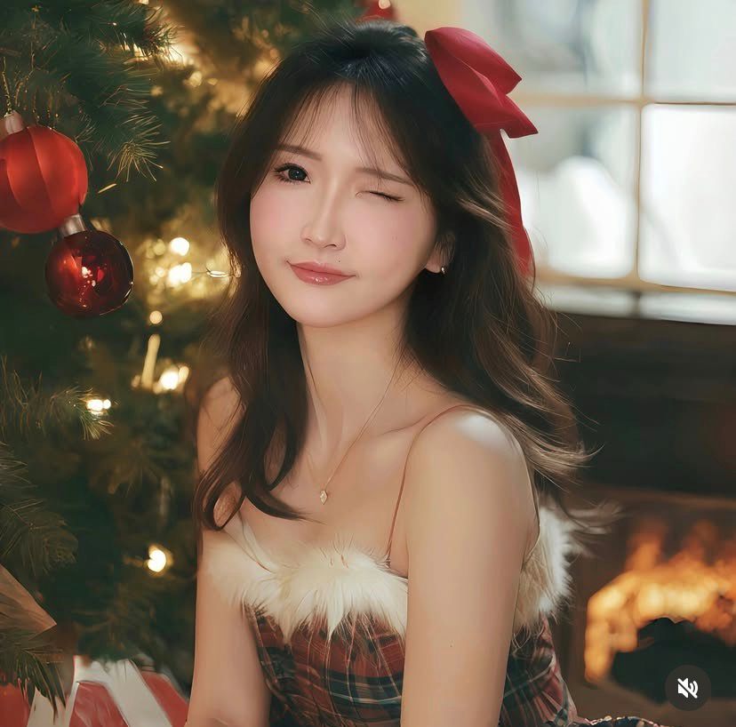 Yoko Shek