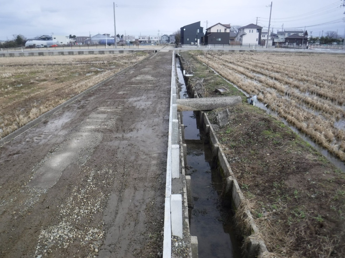 泥潟農道土留工事