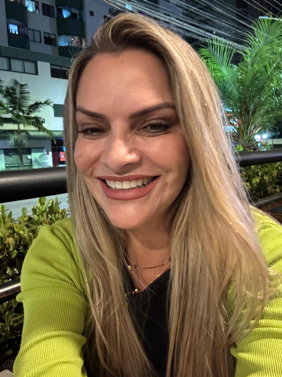 CARMELITA HENRIQUE MOREIRA