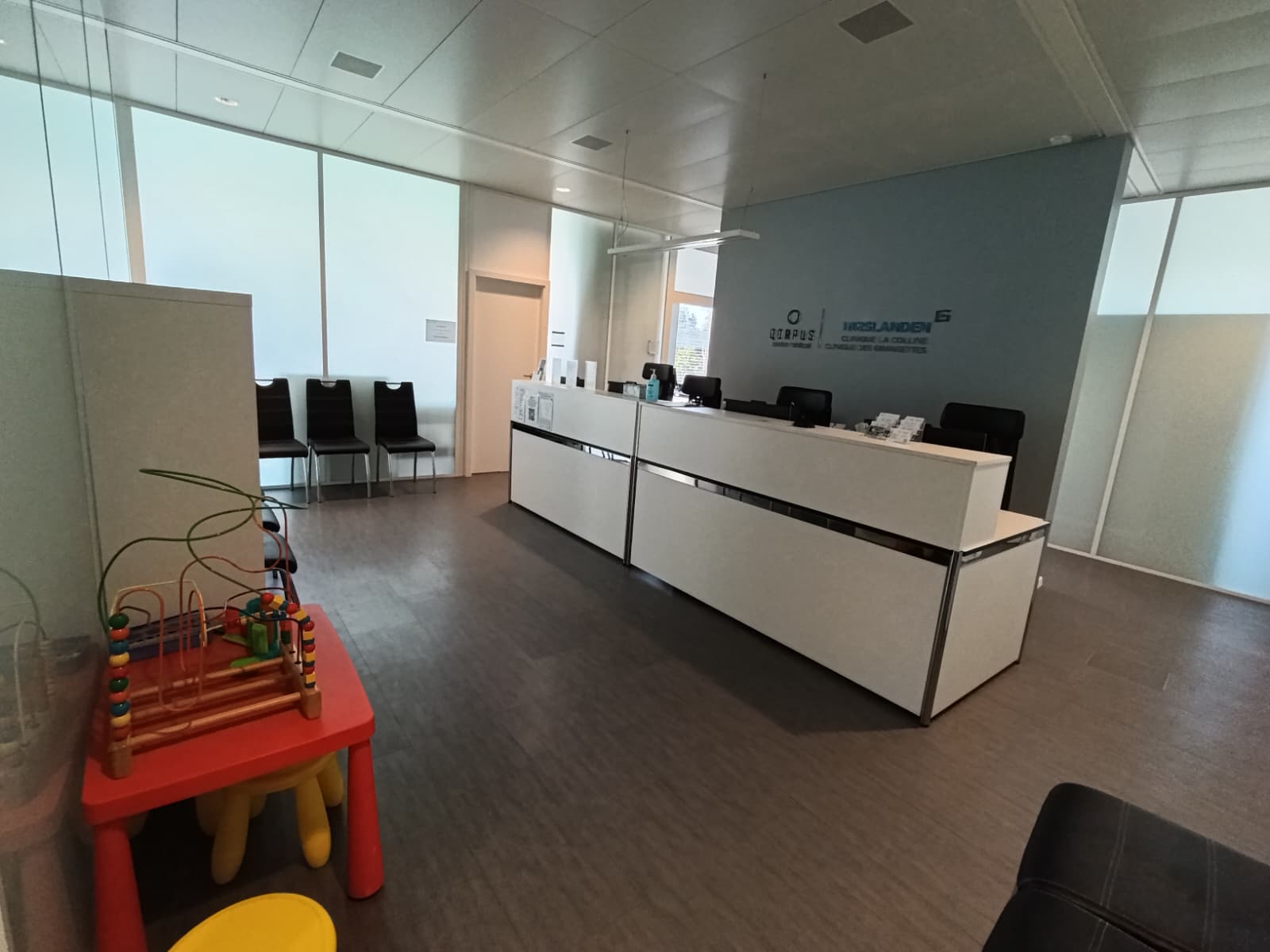 Treatment and vaccination room