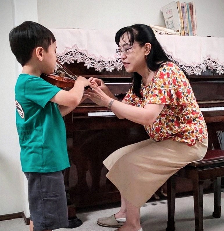 矢谷和子バイオリン教室 レッスン風景