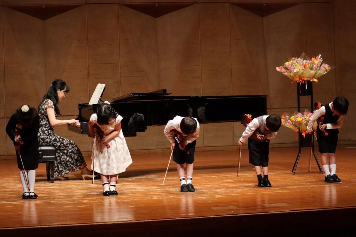 矢谷和子バイオリン教室 発表会の様子