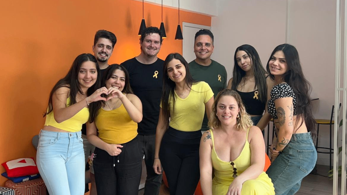 Agência de marketing digital com inteligência artificial M4 Digital - CRM automação e funil de vendas automatizado