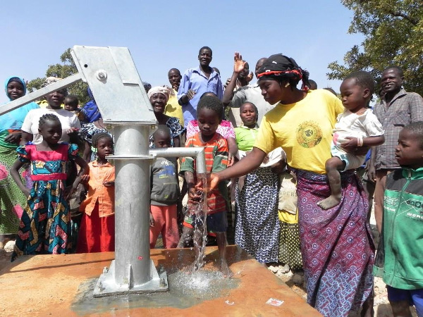 Accès à l'eau potable – Construction de puits à Bongor