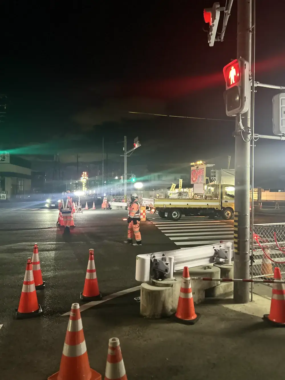 横断歩道橋通路桁仮設 4