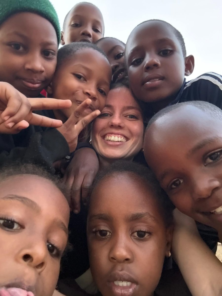 Voluntarios en Kipepeo