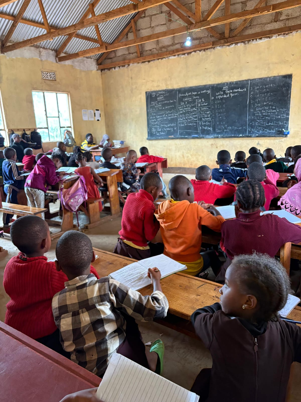 Aulas de primaria - imagen 1