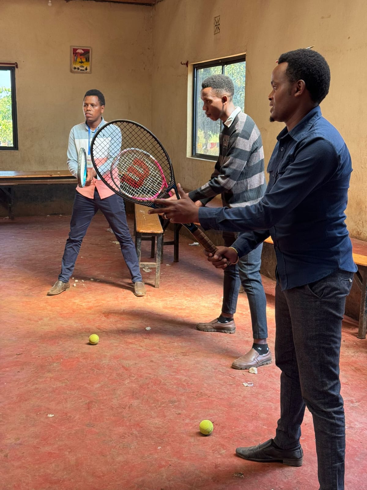 Pista de tenis y escuela de tenis