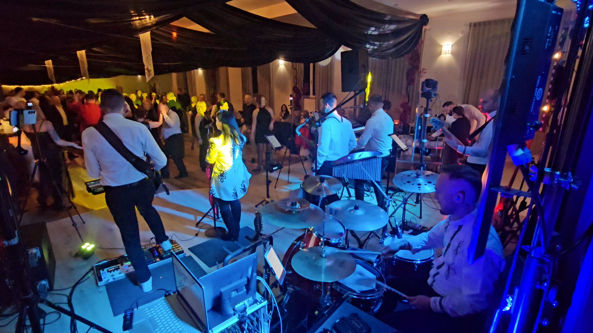 PoTrzebni Band — wesela i imprezy