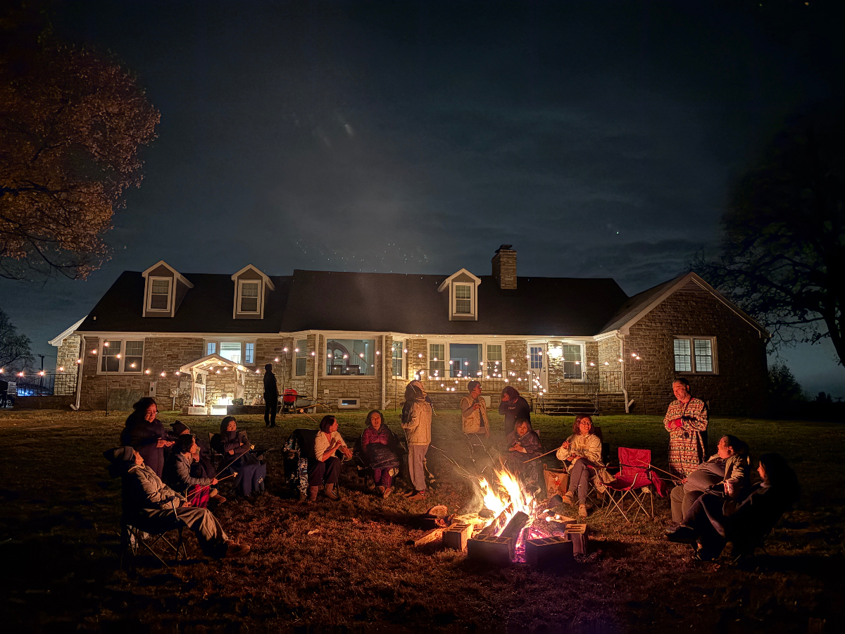 새성당 부지에서 교우들의 캠프파이어