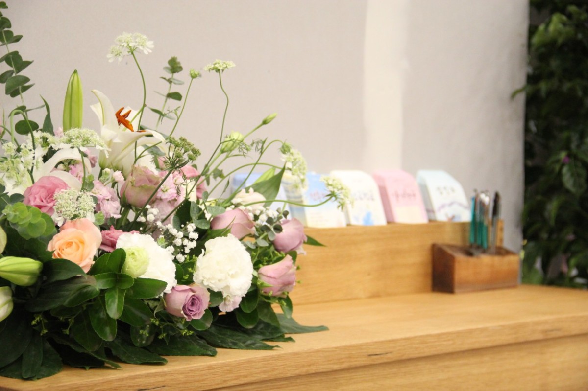 교회 꽃 장식 송도산울교회 꽃 장식 인테리어