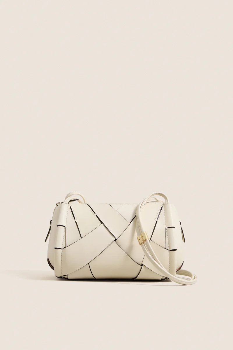 Cowrie Charlotte Camera Bag