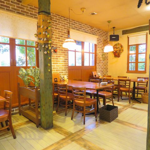 PAPALiNAの店内雰囲気