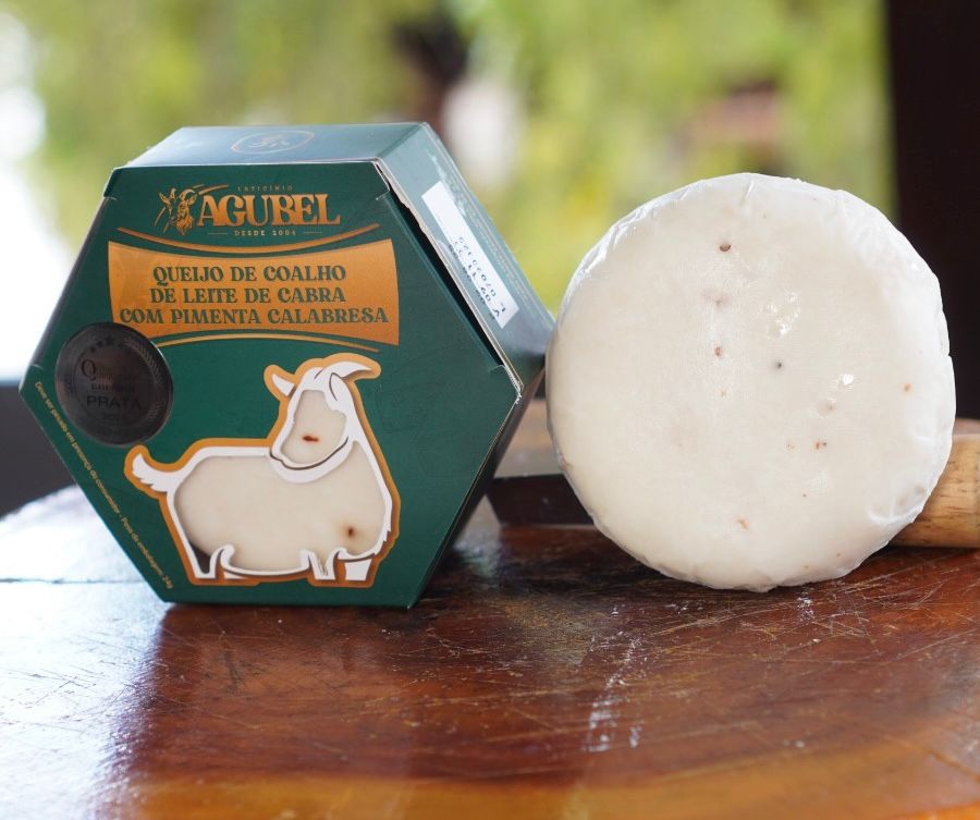 Queijo com Pimenta Calabresa