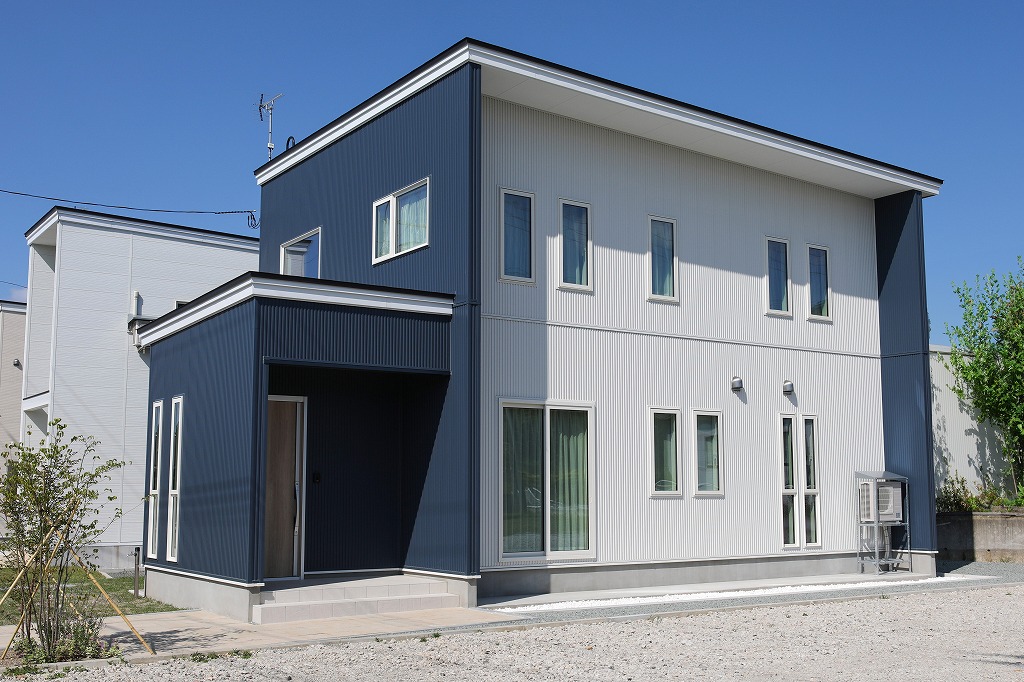 リビングプラス モデルハウス外観