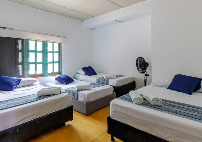 CAIMAN Max 6 pax - Imagen 1