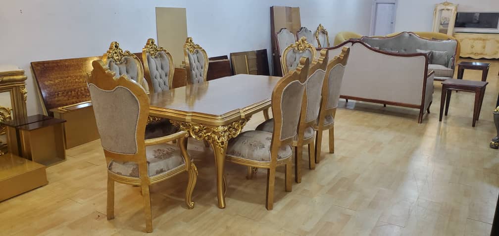 Royal Dining Set