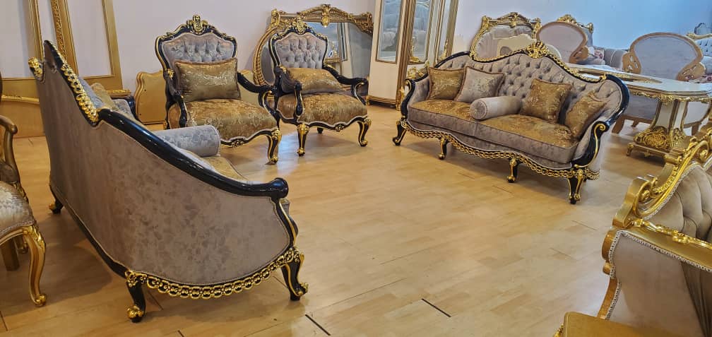 Royal Victorian Living Set