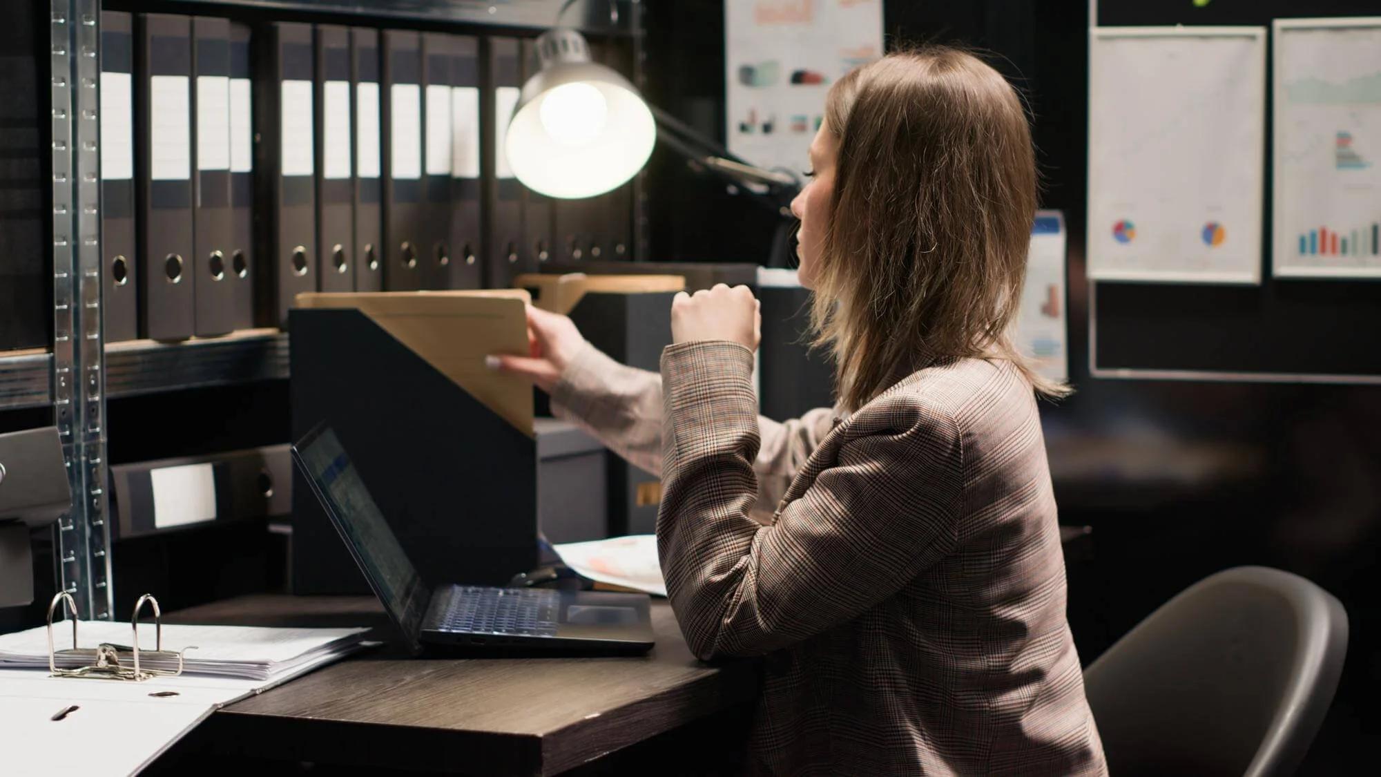 Kennis verdwijnt uit de organisatie doordat werkwijzen alleen bij individuele medewerkers leven