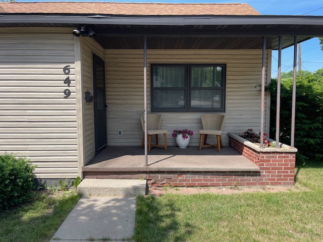 The Olivian on 4th modern bungalow property