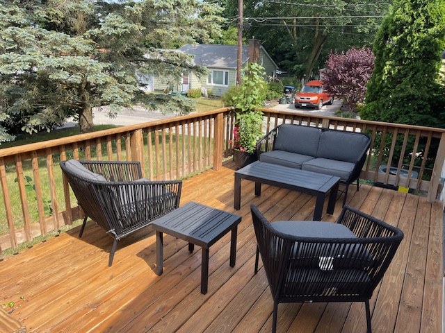 Outdoor Deck Lounge