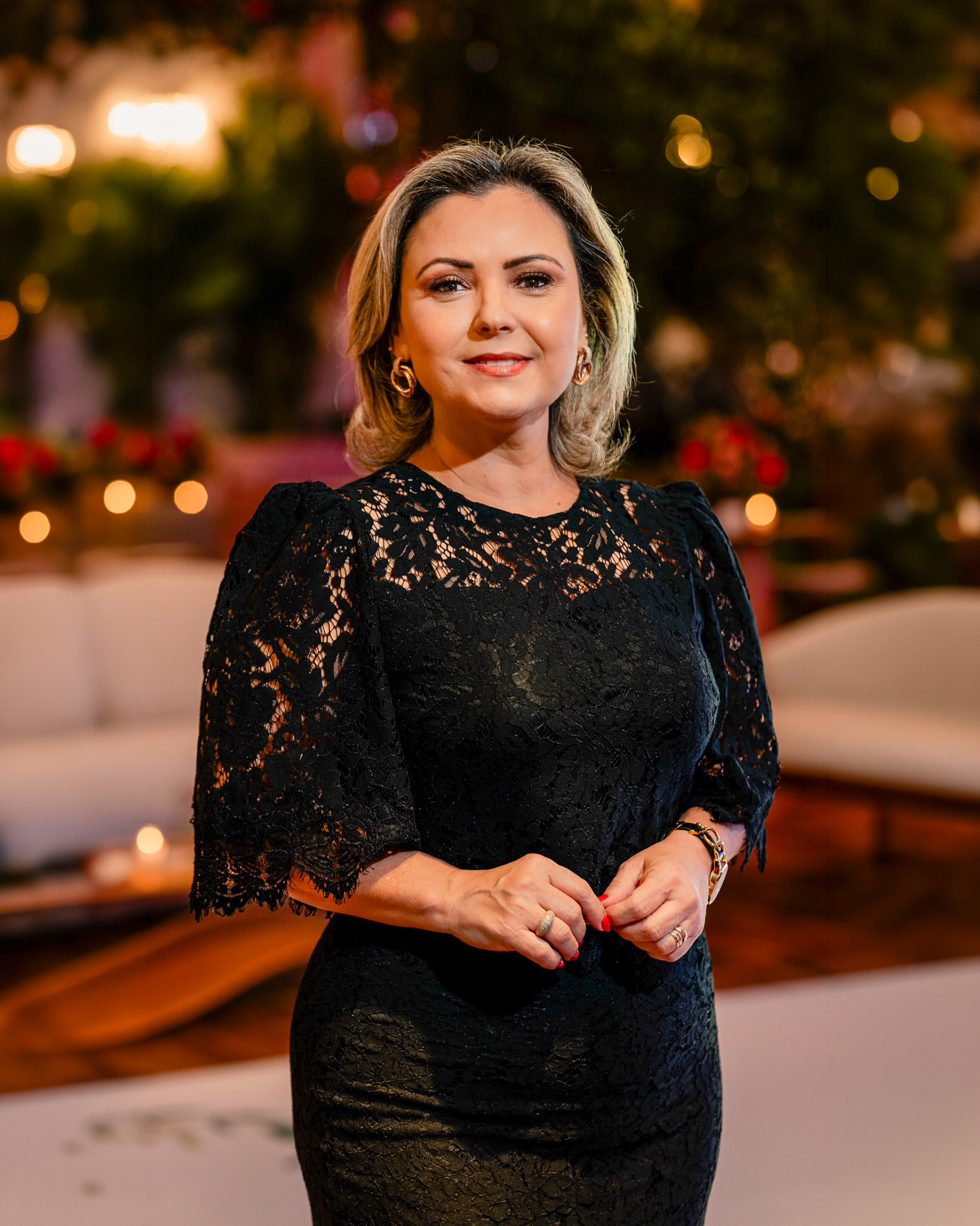 Cris Costa — Assessora de Eventos