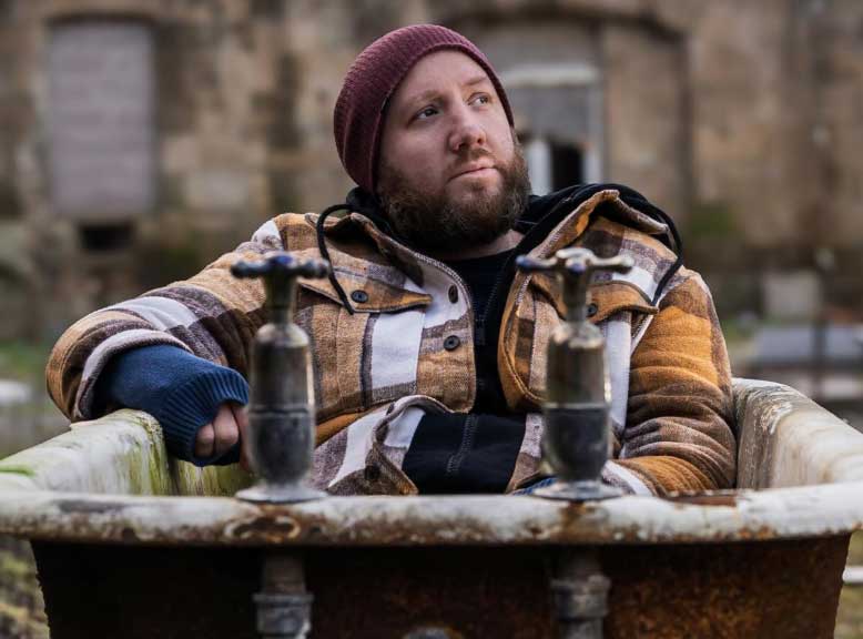 Photography Tuition Edinburgh Photography tuition session in Edinburgh Old Town — Royal Mile and dramatic castle skyline