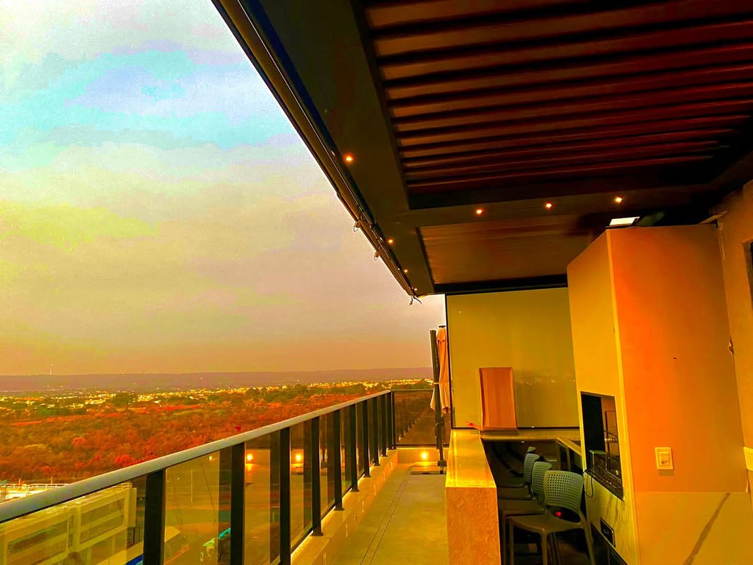 Varanda Panorâmica com Cobertura