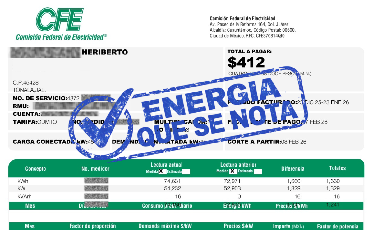 Recibo de luz después de instalar paneles solares con ahorro significativo