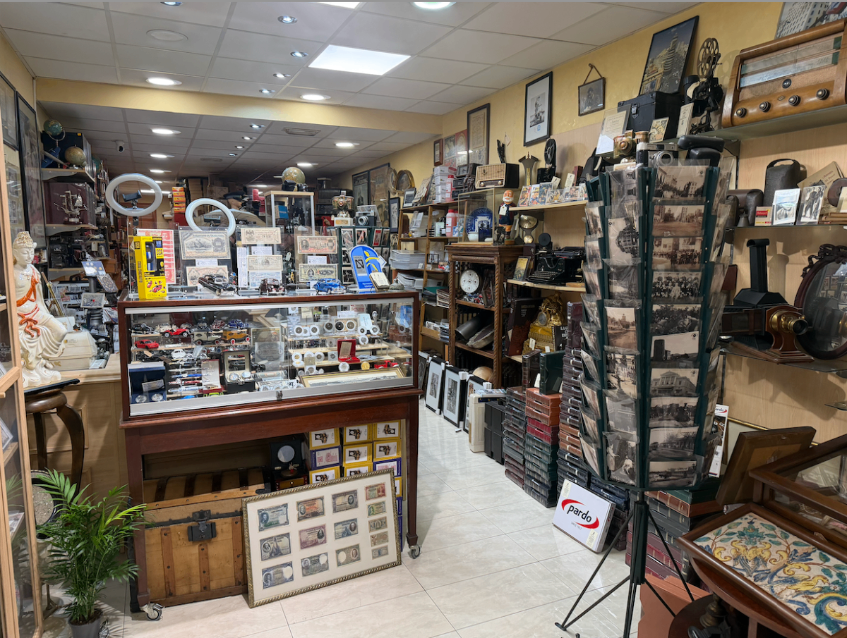 Interior de Galerías Castellonense