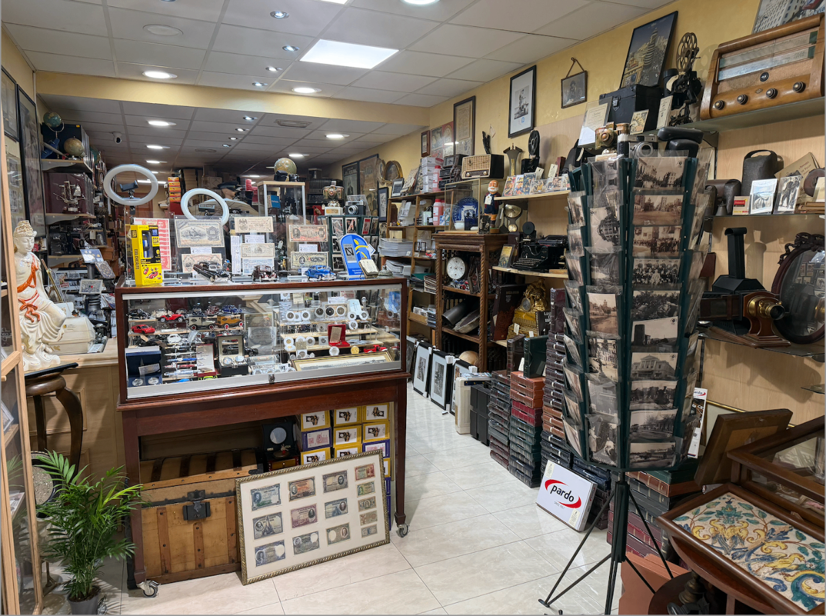 Interior de Galerías Castellonense