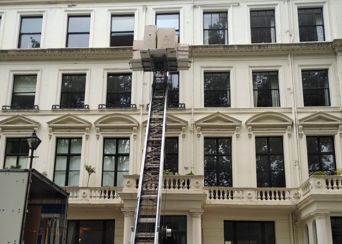 Partnership with MGM RELO LTD