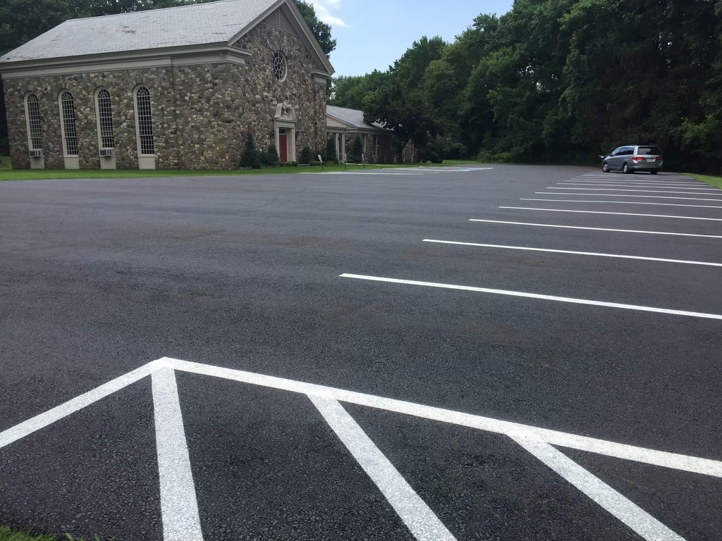 How to Choose a Commercial Asphalt Paving Contractor in Bucks County