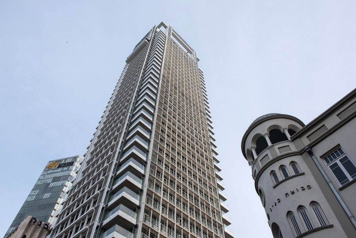 Meier Tower Tel Aviv architectural detail