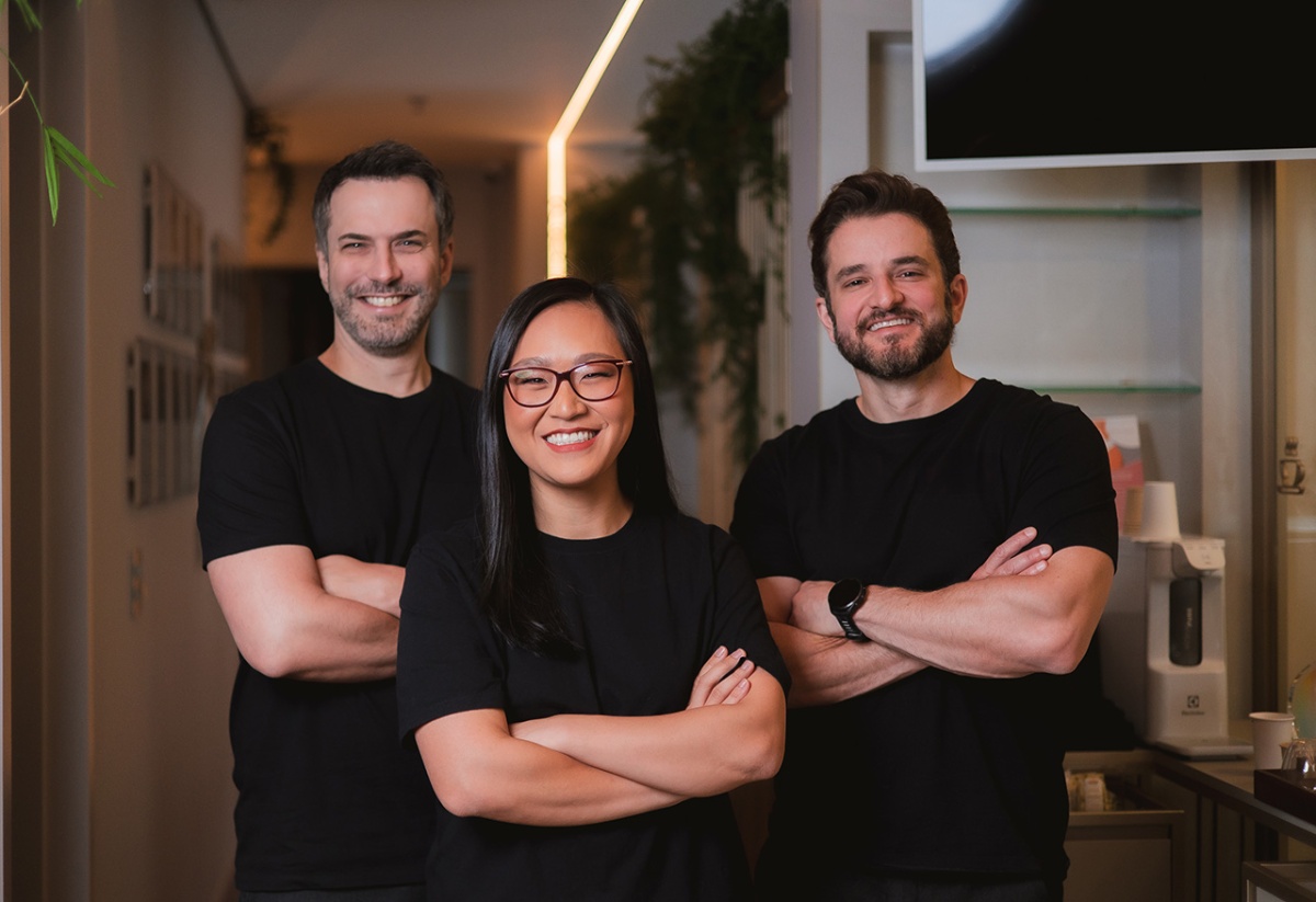 Dra. Isabelle Wu, Dr. Rubens Pontello e Dr. Renato Soriani - Mentores da 4Doctors Academy