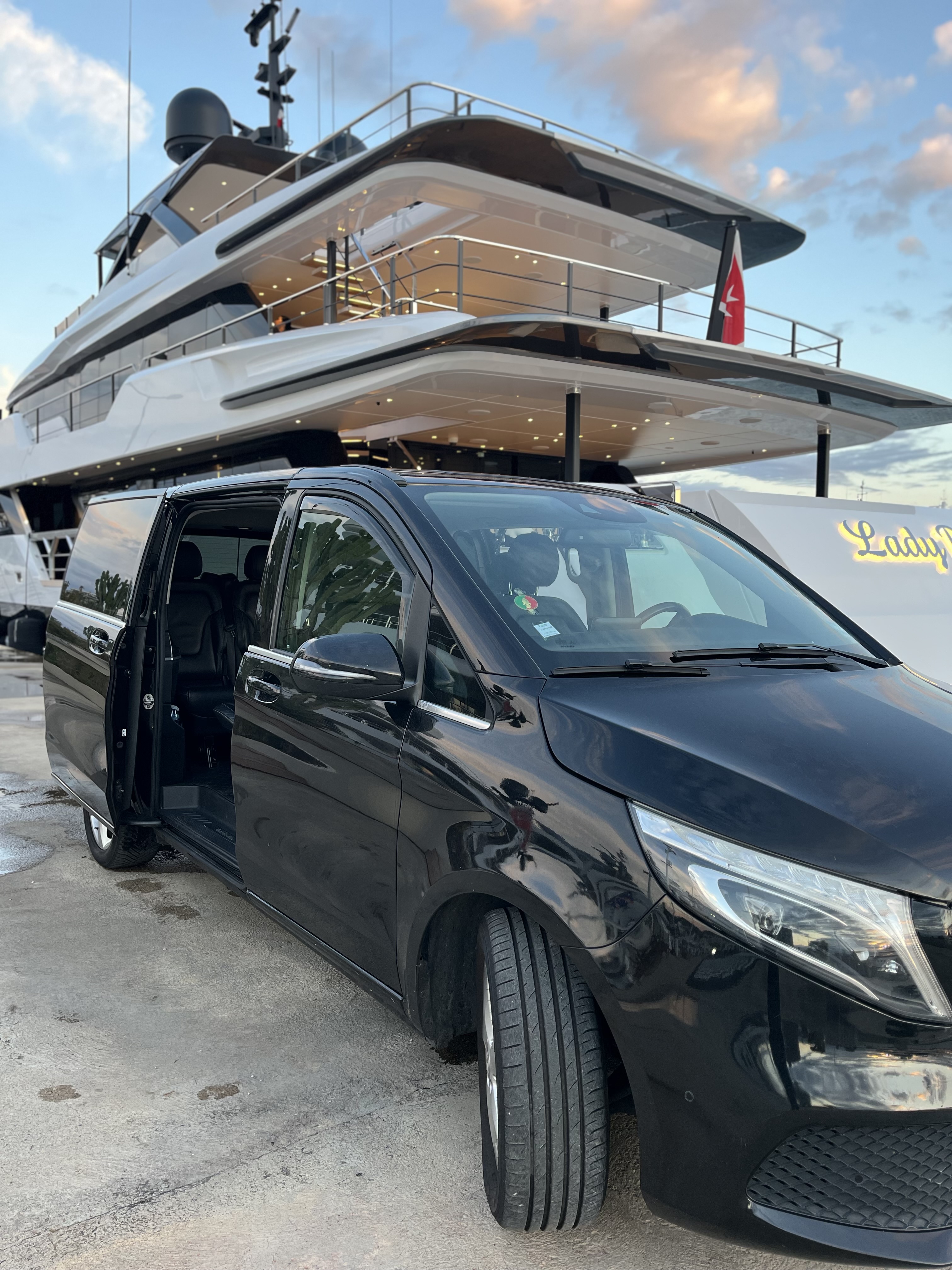 Mercedes V-Class — Vue avant